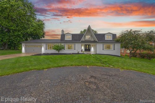 69416 Brookhill Dr, Bruce Twp, MI, 48065-4209 | Card Image