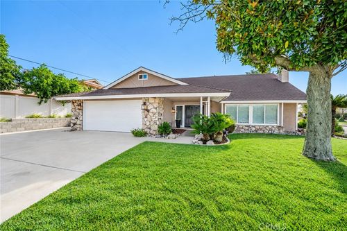 5991 Rogers Ln, San Bernardino, CA, 92404-3427 | Card Image