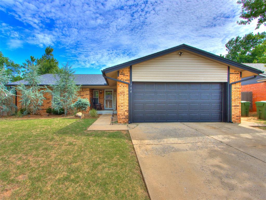 Woodlawn Dr, Yukon, OK 73099