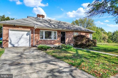 1579 E Philadelphia St, YORK, PA, 17403-1234 | Card Image