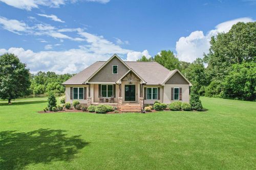 1055 River Rd, Bolivar, TN, 38008-4084 | Card Image