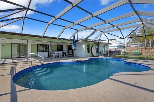 879 Se Carnival Ave, Port St Lucie, FL, 34983-2709 | Card Image