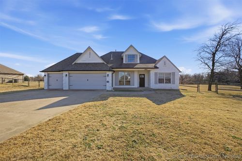 3950 127th St, Skiatook, OK, 74070-4361 | Card Image