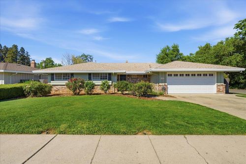 5637 Kiva Dr, Carmichael, CA, 95608-8027 | Card Image