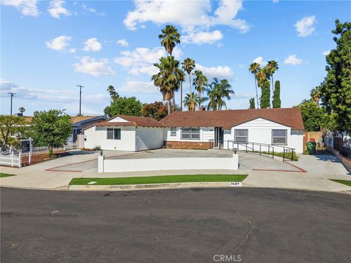 8627 Bothwell Rd, Northridge, CA, 91324-4112 | Card Image