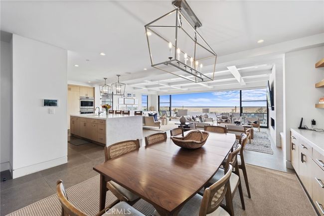 2148 E Oceanfront, House other with 5 bedrooms, 5 bathrooms and 3 parking in Newport Beach CA | Image 23