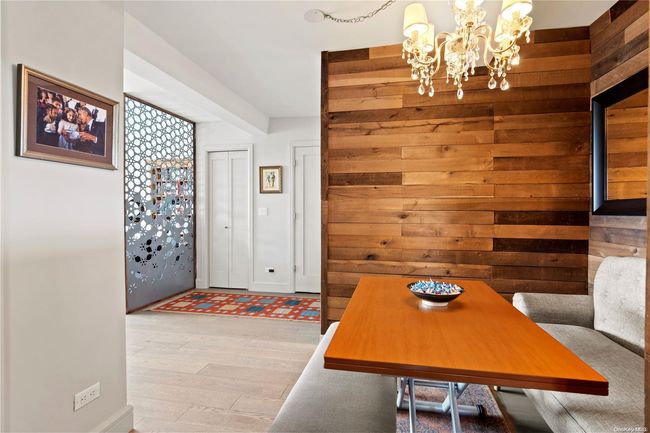 dining to foyer | Image 9