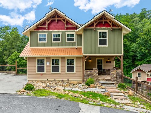 1123 Anastasia Way, Gatlinburg, TN, 37738-2024 | Card Image