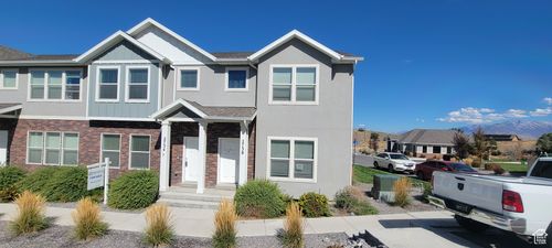 2738 E Iron Bark Aly, Eagle Mountain, UT, 84005-5260 | Card Image
