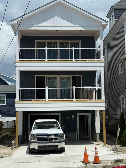 109 W Maple Ave, Wildwood, NJ, 08260-2305 | Card Image