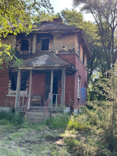 547 Madison St, Gary, IN, 46402-1819 | Card Image