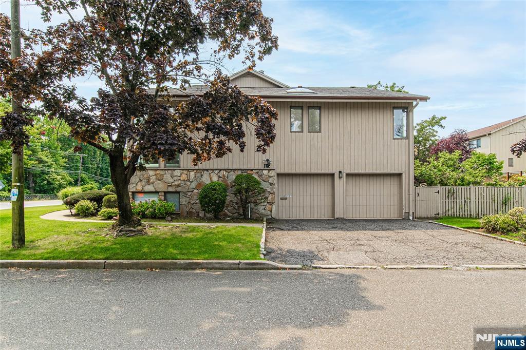 Residential Lease in Englewood Cliffs 3