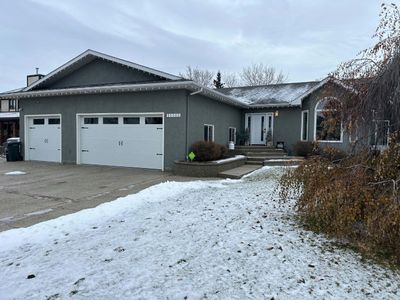 13505 92 St, House other with 4 bedrooms, 3 bathrooms and 8 parking in Peace River AB | Image 1