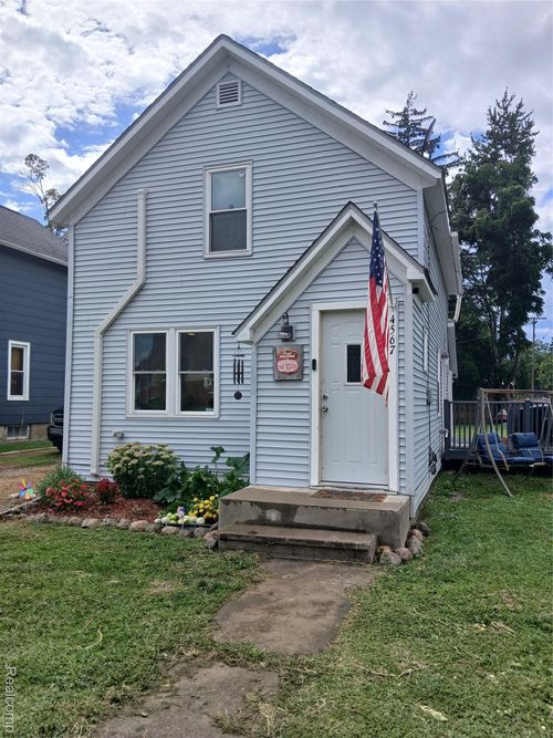 4567 Seeger St, Cass City, MI, 48726-1257 | Card Image