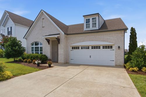 304 Eastwood Ln, Spring Hill, TN, 37174-1160 | Card Image
