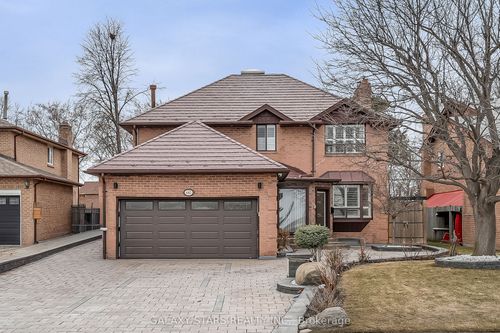 642 Sheppard Ave, Pickering, ON, L1V1G3 | Card Image