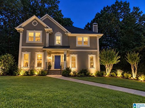 2020 Crosscrest Dr, HOOVER, AL, 35244-8257 | Card Image