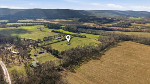 640 Dotson Cemetery Rd, Decherd, TN, 37324-4861 | Card Image