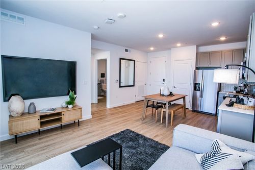 335-4480 Meadows Lane, Las Vegas, NV, 89107 | Card Image