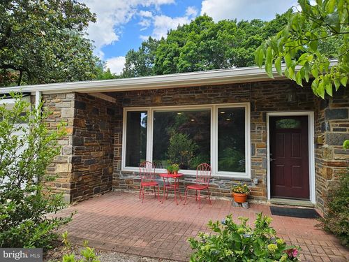 331 Crest Park Rd, PHILADELPHIA, PA, 19119-1014 | Card Image