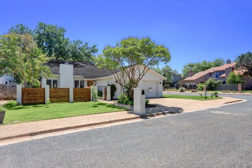 5609 Courtyard Cv, Austin, TX, 78731-3302 | Card Image