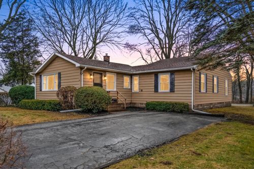 605 Coolidge Ave, Kalamazoo, MI, 49006-2933 | Card Image