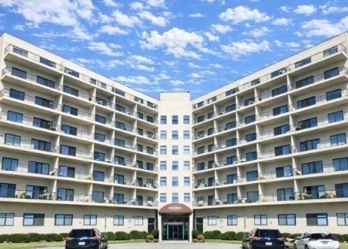 apt-502-133 Commander Shea Blvd, Quincy, MA, 02171-1563 | Card Image