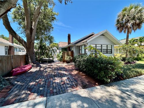 1224 13th St N, ST PETERSBURG, FL, 33705-1011 | Card Image