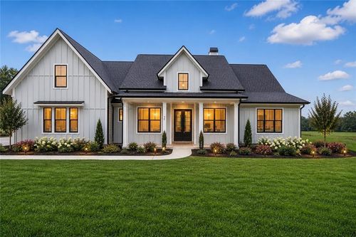 97 Old Town Rd, Dacula, GA, 30019-5600 | Card Image