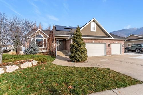 438 1050, Centerville, UT, 84014-3049 | Card Image