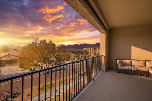 11210-2555 Hampton Rd, Henderson, NV, 89052-7198 | Card Image