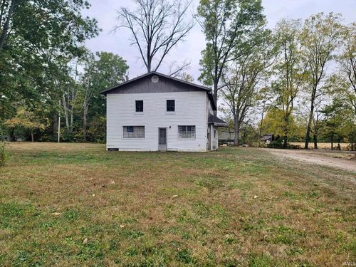 530 W Jackson St, Galveston, IN, 46932-9789 | Card Image