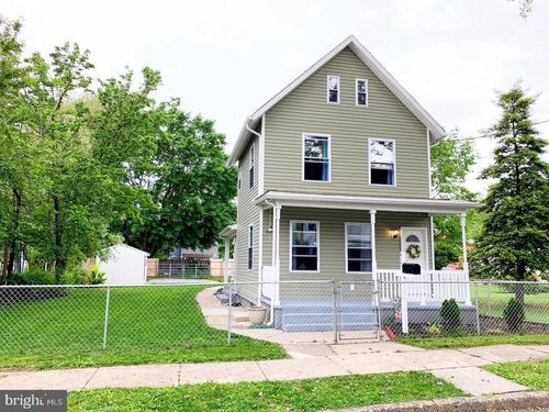 617 W 2nd St, Florence, NJ, 08518-1101 | Card Image