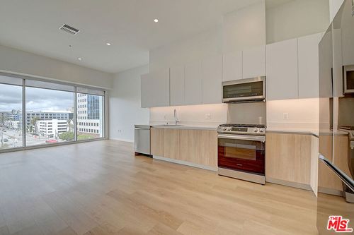 apt-711-200 W Ocean Blvd, Long Beach, CA, 90802-6182 | Card Image