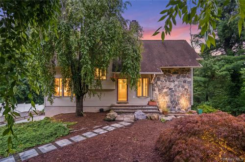 37 Rumsey Rd, Greenwood Lake, NY, 10925-2576 | Card Image