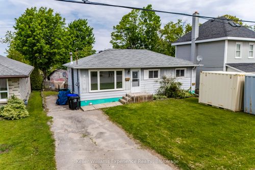 258 Ruby St, Midland, ON, L4R2L4 | Card Image