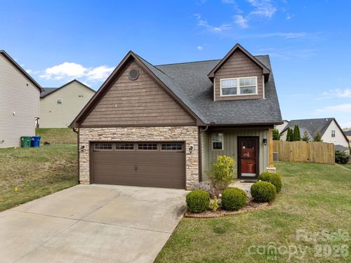28 Mallard Run Dr, Arden, NC, 28704-0585 | Card Image