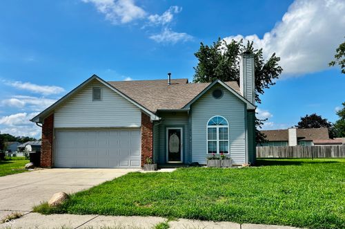 916 Congressional Way, Shelbyville, IN, 46176-8814 | Card Image