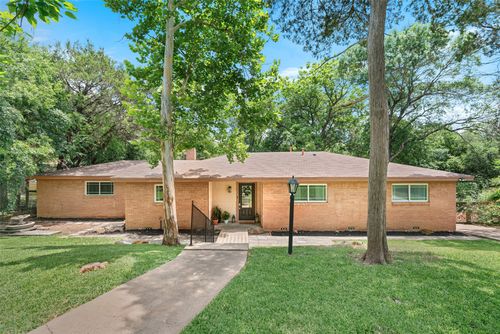 9508 Midway Dr, Woodway, TX, 76712-3338 | Card Image