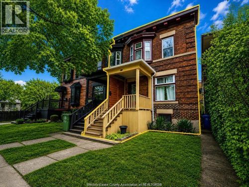 426 Bruce Ave, Windsor, ON, N9A4W7 | Card Image