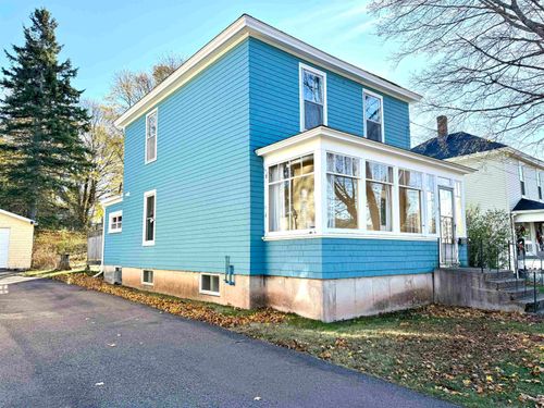 {{alt}} | Card Image