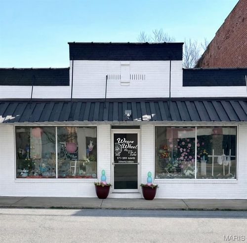 211 S Alvarado Ave, Belle, MO, 65013 | Card Image