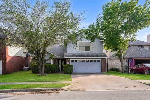 2211 Rick Whinery Dr, Austin, TX, 78728-4525 | Card Image