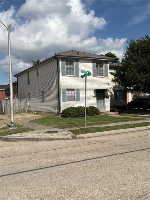 2200 02 Division Street, Metairie, LA, 70001 | Card Image