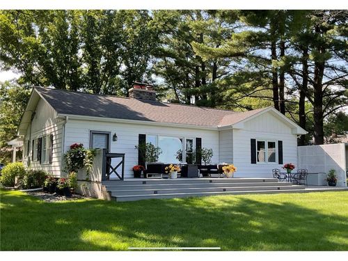 312 Walnut St, Taylors Falls, MN, 55084-1139 | Card Image