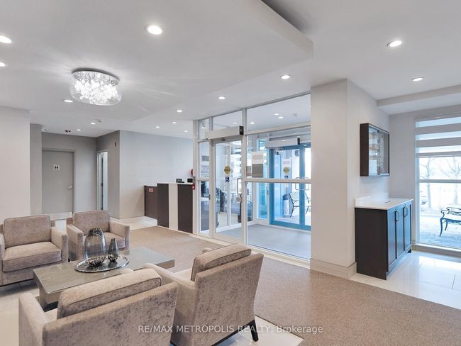 507 - 340 Watson St W, Condo with 1 bedrooms, 1 bathrooms and 1 parking in Whitby ON | Image 6