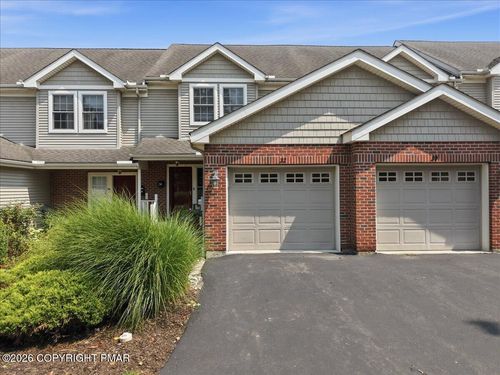 32 Oak Leaf Ln, East Stroudsburg, PA, 18301-1339 | Card Image
