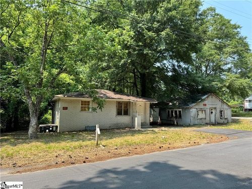 207 Oak Dr, Belton, SC, 29627-2047 | Card Image