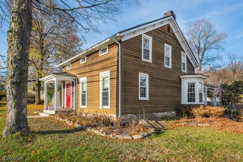 111 Main St, Roxbury Twp, NJ, 07836 | Card Image