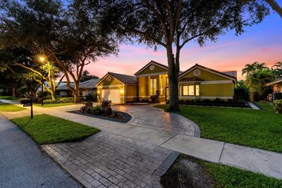 9633 Ridgecrest Ct, House other with 4 bedrooms, 2 bathrooms and null parking in Davie FL | Image 2